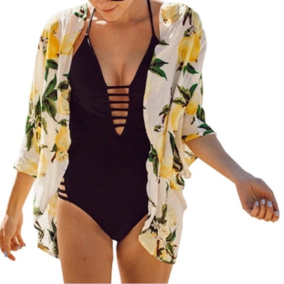 Lemon Print Size S-M Beach Coverup - Picture 4 of 10